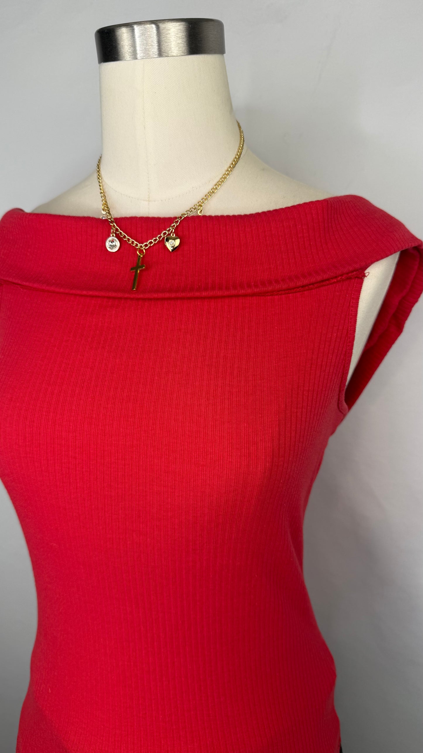 Up-close front facing view of Old Navy Off the shoulder Ribbed Top in red.