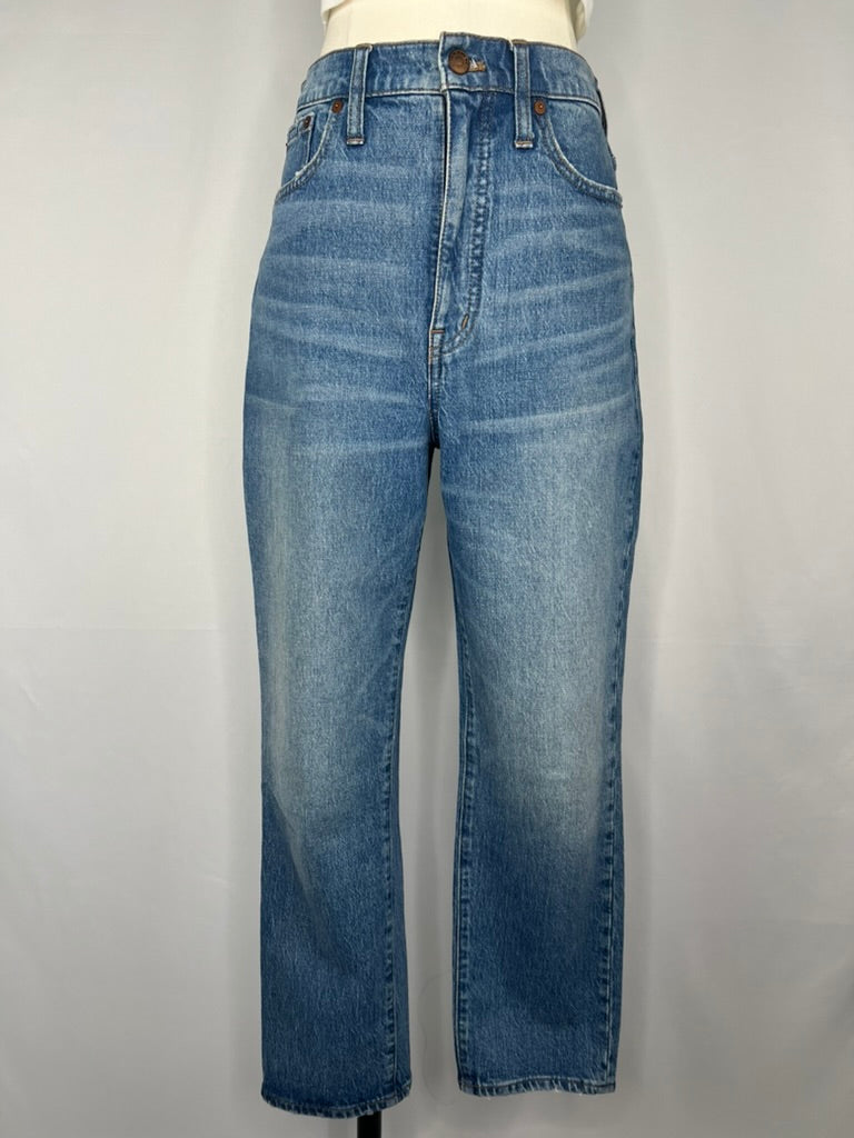 Madewell Classic Straight Jeans in Nearwood Wash | 28