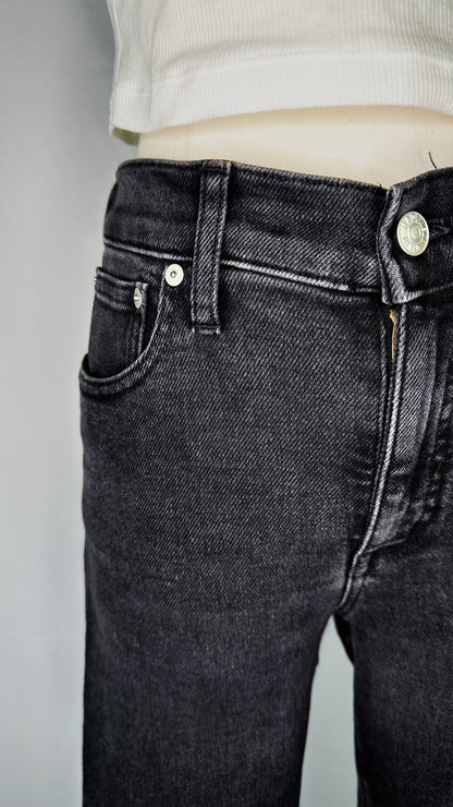 Up-close front view of Madewell Cali Demi-Boot Jeans in Starkey Wash